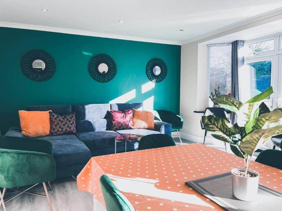Apartmán Modern 3 Ground Floor Parking And Garden Bournemouth Exteriér fotografie
